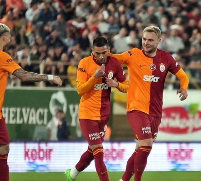 Alanyaspor - Galatasaray maçında gol yağmuru! Liderliği geri aldı