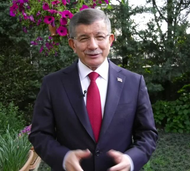Ahmet Davutoğlu: "1 Mart tezkeresine şiddetle karşı çıktım, bu yüzden de Orta Doğu'nun en tehlikeli adamı olduk.