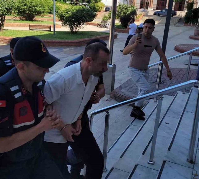 Efeler'de kasten öldürme suçundan yakalandı