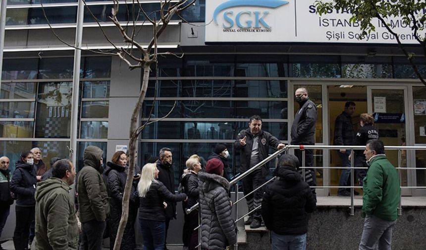 SGK'da EYT yoğunluğu! 54 lira fazla mesai ücreti verilecek
