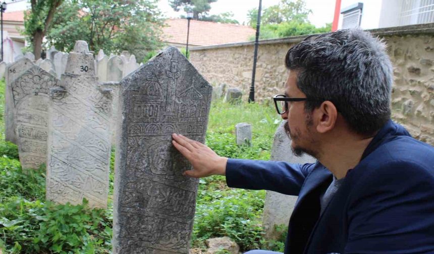 Aydın’da 212 yıl önce dikilen mezar taşı, 250 yıllık külliyenin tarihine ışık tutuyor