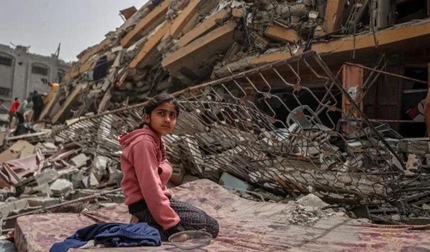 Gazze'de acı tablo: Enkazı temizlemek 14 yıl sürebilir