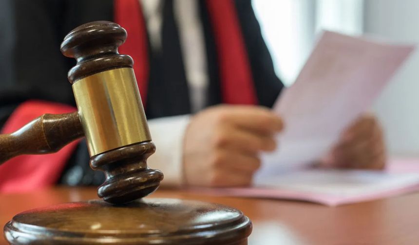 İstinaf, yerel mahkemenin kararını bozdu: 'Sarılarak taciz' için emsal karar