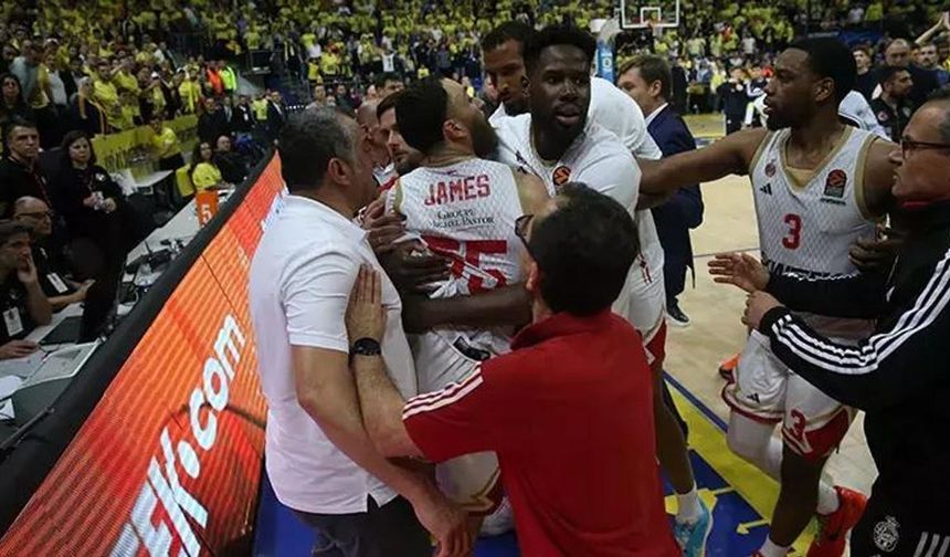 Fenerbahçe Beko - Monaco maçında skandal hareket! Ali Koç’un oğlu Kerim Rahmi Koç çılgına döndü