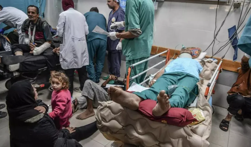İsrail Gazze'de 496 sağlık personelini öldürdü
