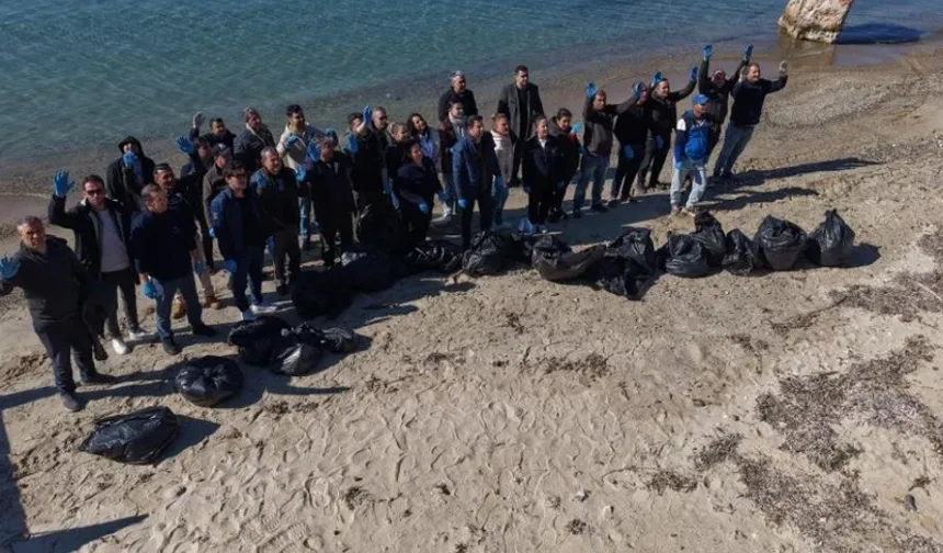 Aydın’da Çöp Dağları Yerle Bir Edildi: 500’lerce Poşet Dolusu Atık Kara Deliğe Gönderildi!