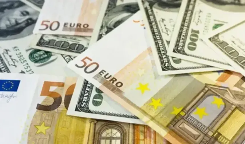 Dolar geriledi, Euro ve Sterlin yükseldi