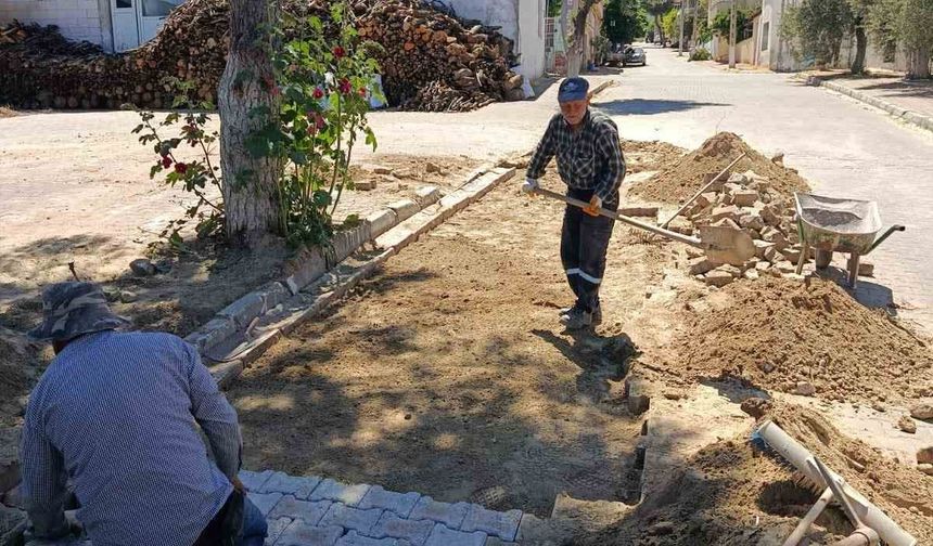 Karacasu’nun yolları yenileniyor