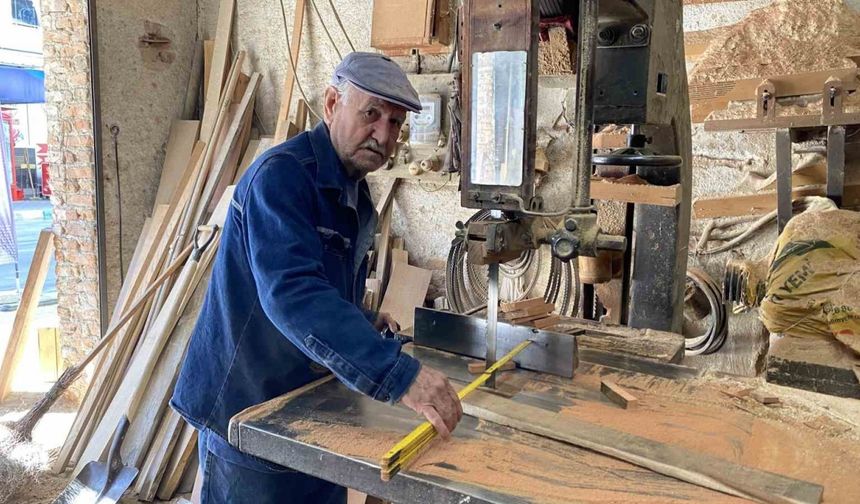 Koçarlı'da 76 yıllık tezgah hiç durmadı