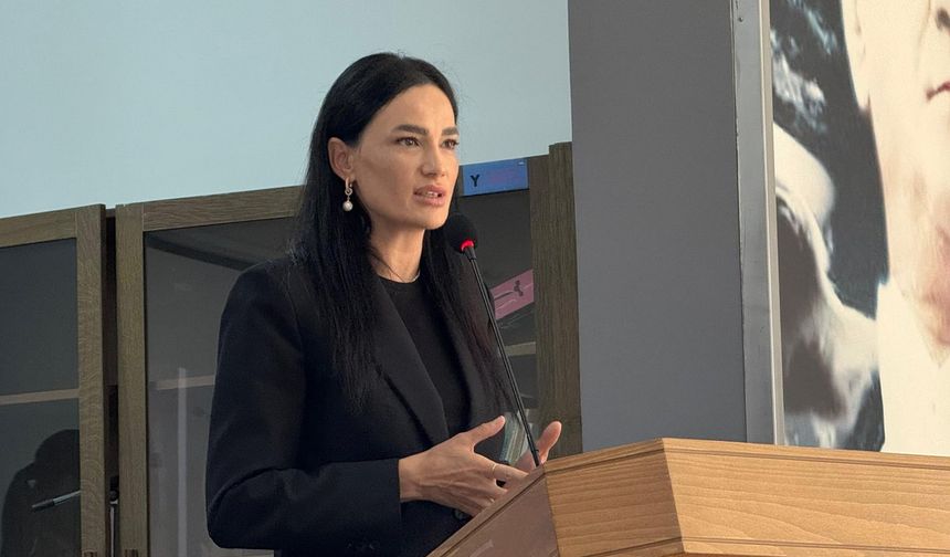 Seda Sarıbaş'tan CHP'ye imza tepkisi: İlkokul öğrencilerine kadar düşmüşler