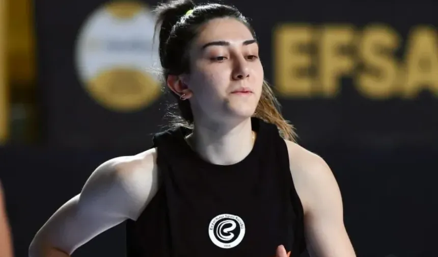 Yaprak Erkek Eşi Kim, Kiminle Evli?
