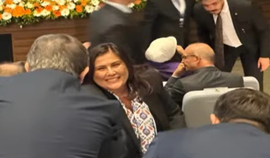 Özlem Çerçioğlu AK Parti Genel Merkezi'nde