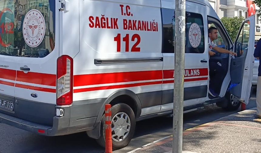 Efeler'de yaya geçidinde otomobil çarptı