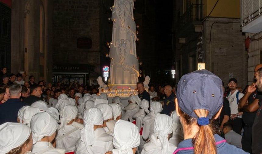İtalya'da 2 Türk vatandaşı dini törende gözaltına alındı