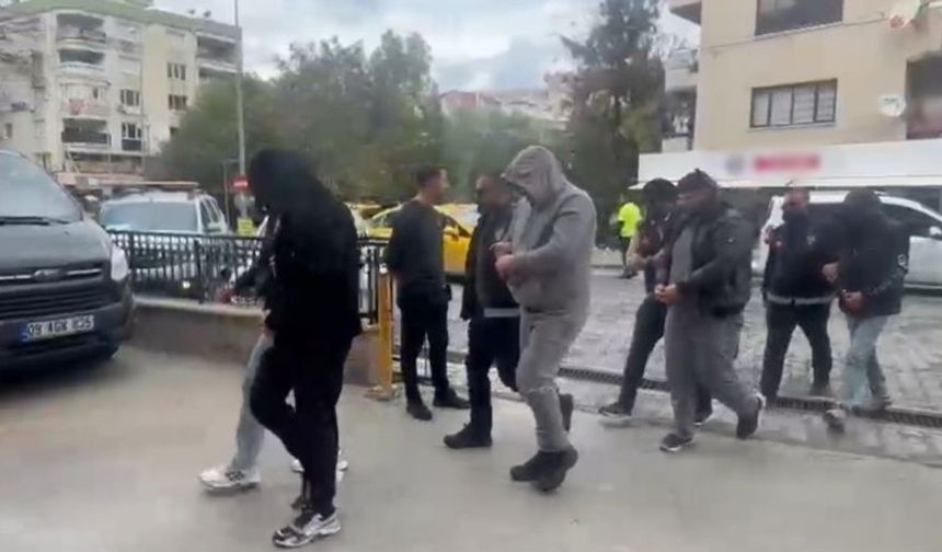 Kuşadası'nda fuhuş operasyonu: 5 kişi tutuklandı!