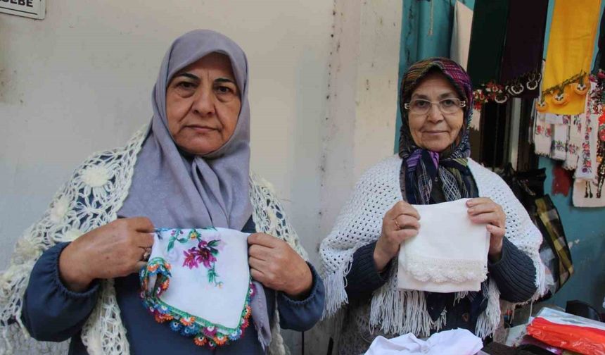 Bir zamanlar televizyon ve koltuk dekoruydu, şimdi pazarda alıcısını bekliyor