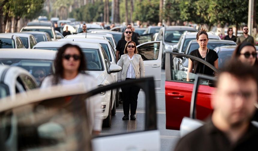 Atatürk için saat 9’u 5 geçe hayat durdu