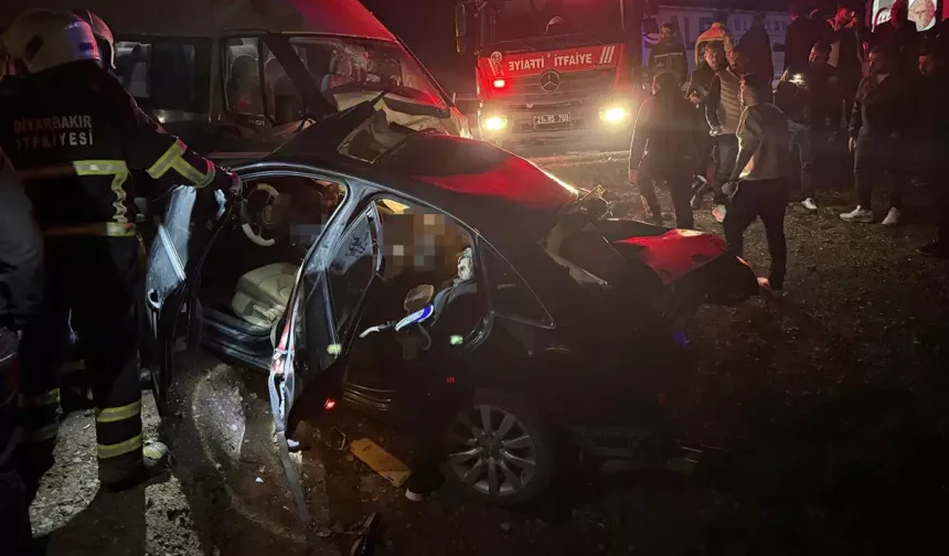 Zincirleme Trafik Kazası: 4 Ölü, 14 Yaralı!