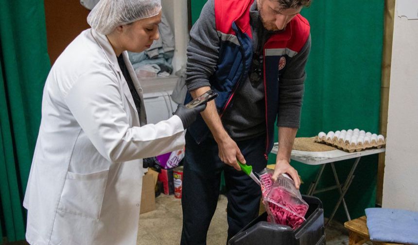 Kuşadası Belediyesi halk sağlığı ile oynayanları affetmiyor