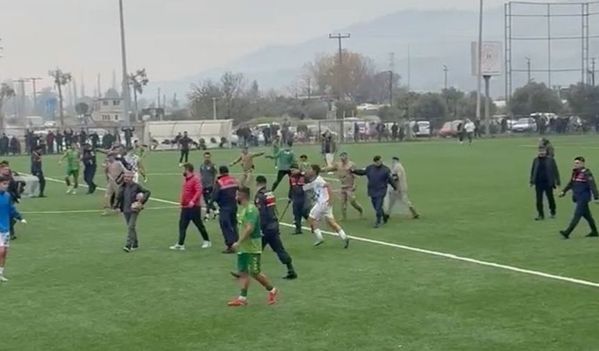 Aydın’da saha içi savaş alanı: Tekmeler havada uçuştu!