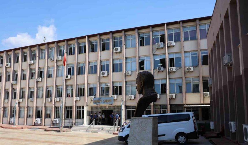 Efeler'deki silahlı kavganın şüphelileri adliyeye sevk edildi