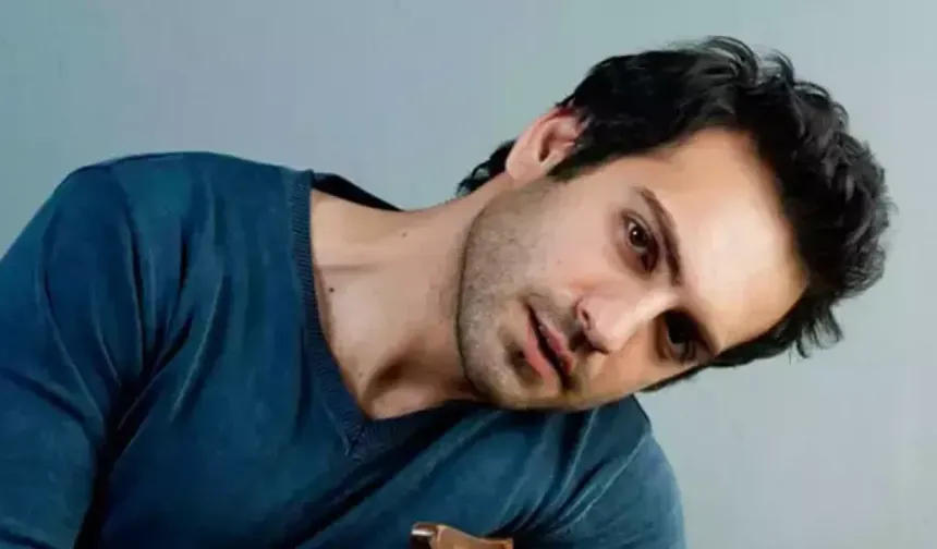 Buğra Gülsoy Bahar dizisinden çıkıyor mu? Buğra Gülsoy neden ayrıldı? Buğra Gülsoy şu an hangi dizide oynuyor? Buğra Gülsoy ve Burcu Kara nasıl tanıştı?