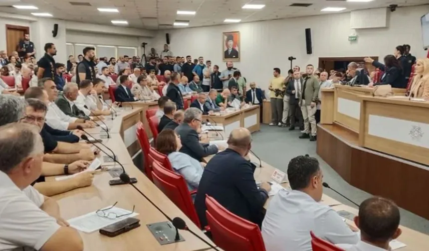 ŞOK KARAR! ÇERÇİOĞLU’NUN VETOSUNU CHP’Lİ MECLİS ÜYELERİ EZİCİ ÇOĞUNLUKLA BOZDU