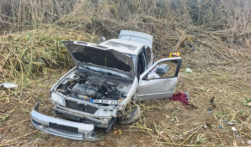 Nazilli'de otomobil şarampole devrildi: 2 ağır yaralı