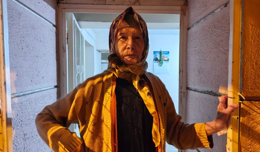 Yeni yıla balkonda mahsur kalarak girdi