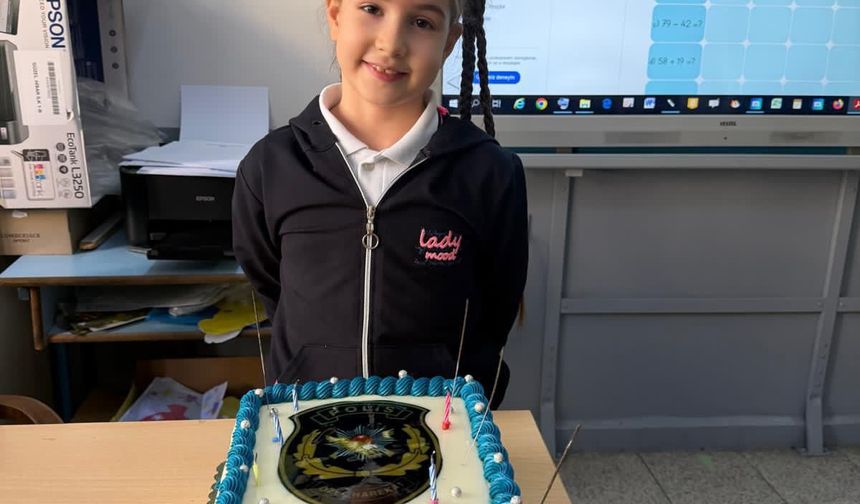 Özel Harekat polislerinden şehit kızına doğum günü sürprizi