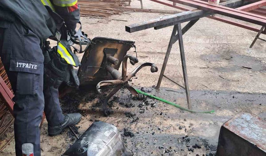 İncirliova'da ateşe atılan tiner patladı