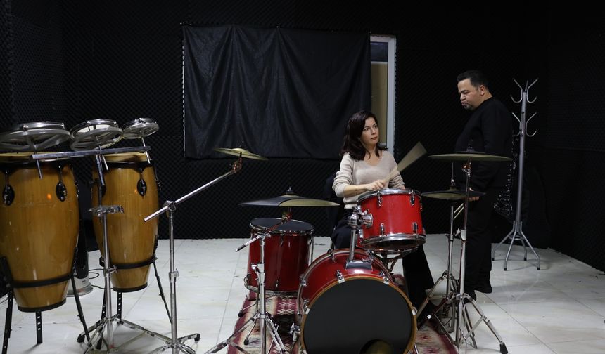 Efeler'de sanatın kalbi müzikle atıyor