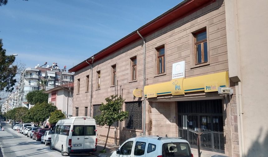 Aydın'da tarihî PTT binası Vakıflar Bölge Müdürlüğü'ne devredildi