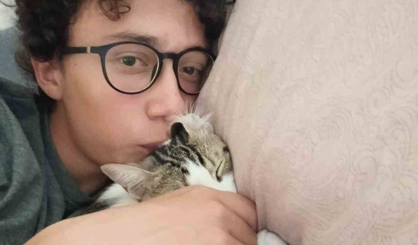 Efeler'de 16 yaşındaki çocuk kalbine yenik düştü