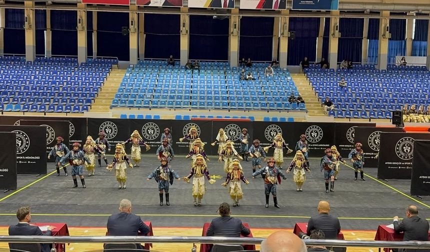 Minik efeler birincilik için yarıştı