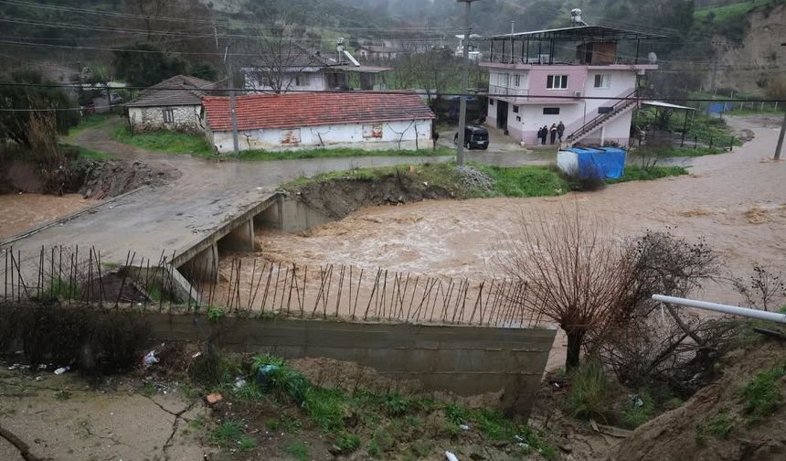 İncirliova’da dere taştı: 9 ev tedbir amaçlı tahliye edildi