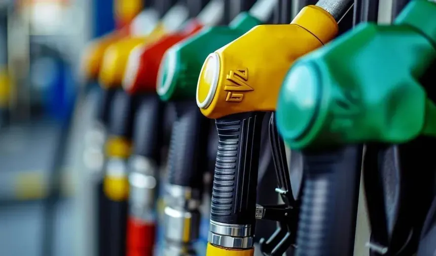 Benzine, bu gece yarısı zam bekleniyor!