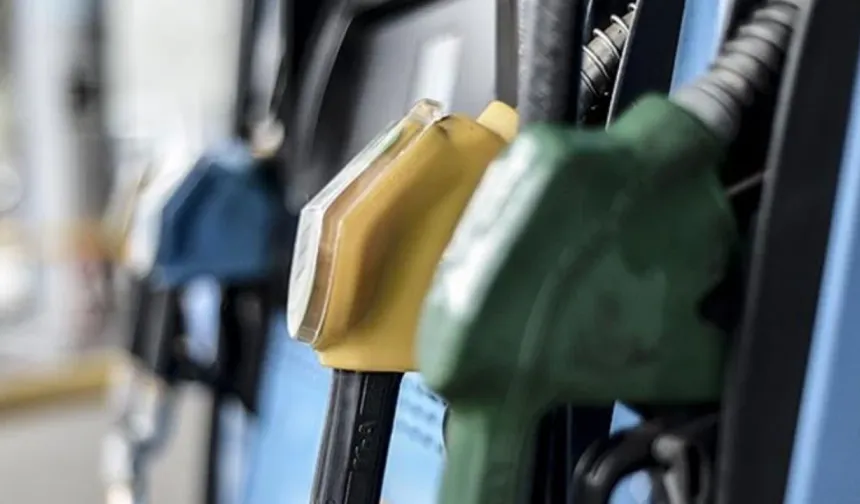 Petrol fiyatı düştü ama benzin ve mazota zam geldi