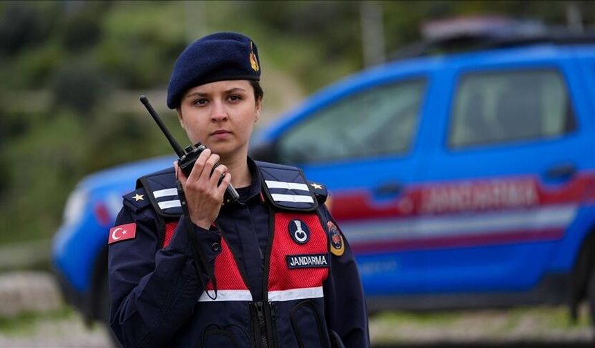 Park halindeki araçtan 25 bin TL'lik parça çalan şüpheli yakalandı