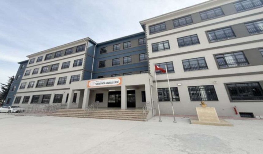 Tarsus’ta bir lise öğrencisi silahla yakalandı