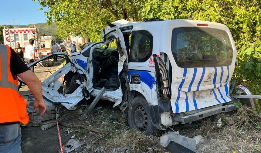 Zincirleme kazada 1 polisimiz şehit oldu