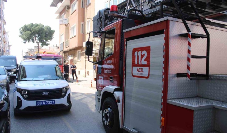 Çatıda kablo yaktı ekipler harekete geçti