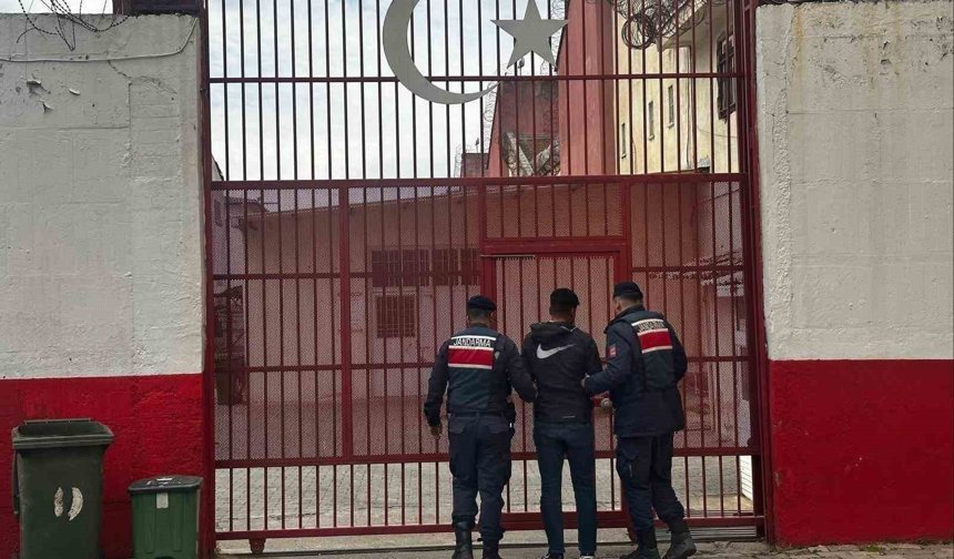 Germencik'te JASAT ekipleri aranan şahsı yakaladı