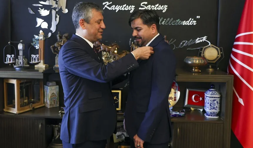 İYİ Parti'den CHP'ye geçti