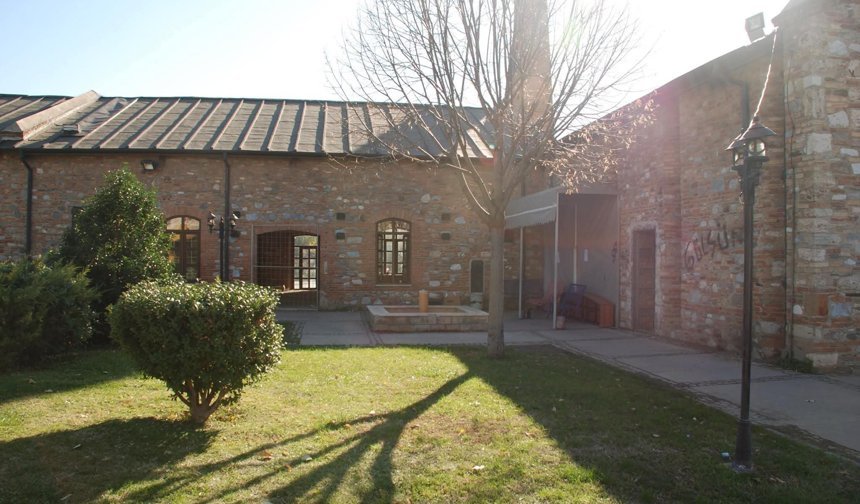 Nevzat Biçer Parkı'ndaki bina Efeler Belediyesinden alındı mı?