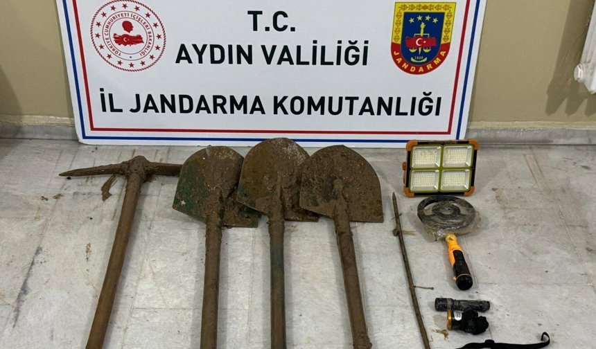 Efeler'de kaçak kazıya suçüstü