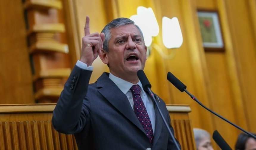 Özgür Özel: Melih Gökçek yargılanmadan kimseye siyasi ahlak dersi verilemez!