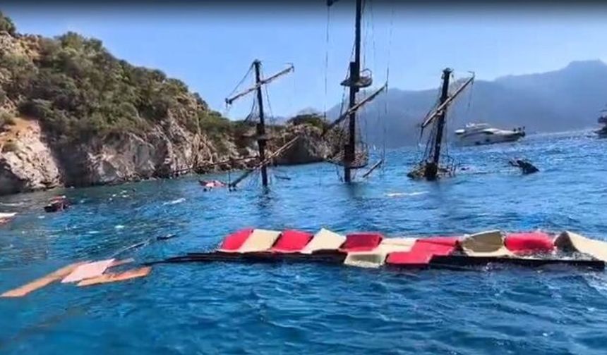 Marmaris’te gezi teknesi battı, yolcular tahliye edildi