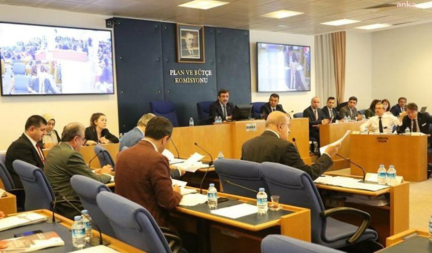 Yeni ekonomi paketi komisyondan geçti