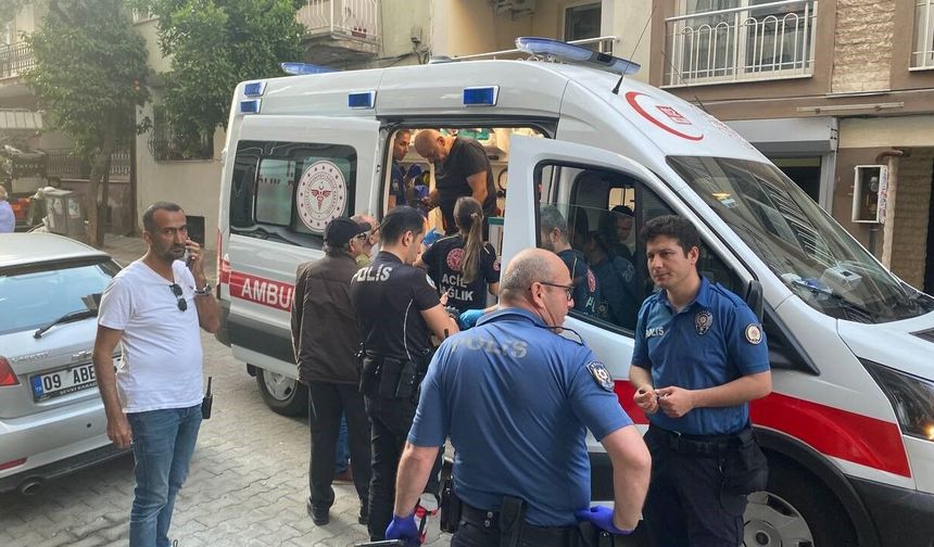 Aydın'da samuray kılıcıyla sokağa çıkan genç kız korkuttu